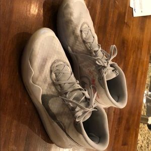 Nike Zoom KD 12 Men’s basketball shoes size 13.